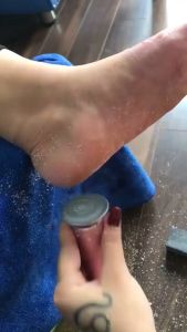 Máy Chà Gót Chân Tẩy Tế Bào Chết Cho Tiệm Nail Cá Nhân Tại Nhà - Tặng Kèm 60 Miếng Chà