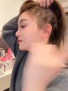 หวีจัดแต่งทรงผมมืออาชีพ ที่จับพลาสติกจับถนัดมือ หวีผมขนแปรงไนลอน พร้อมส่ง