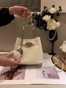 MY&FSNH | Elegant and Stylish Tote Bucket Bag for Women