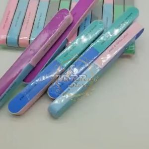 PENGASAH KUKU PEMBERSIH KUKU PERAWATAN JARI MEDICURE PEDICURE PENGKILAP MX1042 Nail buffer 7IN1\r\n\r\n Apa Itu Pengasah Kuku Pedicure & Pembersih Kuku Perawatan Jari Medicure MX1042?\r\n\r\nPengasah Kuku Pedicure & Pembersih Kuku Perawatan Jari Medicure MX1042 adalah alat perawatan kuku 7IN1 yang dirancang untuk memberikan hasil yang sempurna pada kuku Anda. Alat ini menggabungkan fungsi pengasah kuku, pembersih kuku, dan pengkilap kuku dalam satu alat yang praktis dan mudah digunakan. Dengan menggunakan alat ini, Anda dapat menjaga keindahan dan kesehatan kuku Anda secara optimal.\r\n\r\n Spesifikasi Produk\r\n\r\n- **Nama Produk:** Pengasah Kuku Pedicure & Pembersih Kuku Perawatan Jari Medicure MX1042\r\n- **Fungsi:** 7IN1 (pengasah kuku, pembersih kuku, pengkilap kuku)\r\n- **Bahan:** Bahan berkualitas tinggi\r\n- **Warna:** Tersedia dalam berbagai warna\r\n- **Garansi:** Tidak tersedia\r\n\r\n Kelebihan Produk\r\n\r\nBerikut adalah beberapa kelebihan dari Pengasah Kuku Pedicure & Pembersih Kuku Perawatan Jari Medicure MX1042:\r\n\r\n- Mudah digunakan dan praktis\r\n- Menggabungkan fungsi pengasah kuku, pembersih kuku, dan pengkilap kuku dalam satu alat\r\n- Dapat digunakan untuk perawatan kuku tangan dan kaki\r\n- Bahan berkualitas tinggi\r\n- Tersedia dalam berbagai warna\r\n\r\n Cara Menggunakan Pengasah Kuku Pedicure & Pembersih Kuku Perawatan Jari Medicure MX1042\r\n\r\nBerikut adalah langkah-langkah penggunaan Pengasah Kuku Pedicure & Pembersih Kuku Perawatan Jari Medicure MX1042:\r\n\r\n1. Bersihkan kuku Anda dengan sabun dan air sebelum menggunakan alat ini.\r\n2. Pilih fungsi yang ingin Anda gunakan (pengasah kuku, pembersih kuku, atau pengkilap kuku).\r\n3. Tempatkan alat pada kuku Anda dan gerakkan secara perlahan.\r\n4. Ulangi langkah 3 hingga kuku Anda terlihat sempurna.\r\n5. Bersihkan alat setelah digunakan.\r\n\r\n Tips Penggunaan\r\n\r\nBerikut adalah beberapa tips penggunaan Pengasah Kuku Pedicure & Pembersih Kuku Perawatan Jari Medicure MX1042:\r\n\r\n- Gunakan alat ini secara rutin untuk menjaga keindahan dan kesehatan kuku Anda.\r\n- Bersihkan alat setelah digunakan untuk mencegah penumpukan kotoran.\r\n- Jangan gunakan alat ini pada kuku yang lemah atau rusak.\r\n- Simpan alat di tempat yang kering dan aman.\r\n\r\n Manfaat Pengasah Kuku Pedicure & Pembersih Kuku Perawatan Jari Medicure MX1042\r\n\r\nBerikut adalah beberapa manfaat dari Pengasah Kuku Pedicure & Pembersih Kuku Perawatan Jari Medicure MX1042:\r\n\r\n Keindahan Kuku\r\n\r\nPengasah Kuku Pedicure & Pembersih Kuku Perawatan Jari Medicure MX1042 dapat membantu menjaga keindahan kuku Anda dengan memberikan hasil yang sempurna pada kuku Anda. Dengan menggunakan alat ini secara rutin, kuku Anda akan terlihat lebih rapi dan indah.\r\n\r\n Kesehatan Kuku\r\n\r\nPengasah Kuku Pedicure & Pembersih Kuku Perawatan Jari Medicure MX1042 juga dapat membantu menjaga kesehatan kuku Anda dengan membersihkan kotoran dan sisa-sisa kuku yang dapat merusak kuku Anda. Dengan menggunakan alat ini secara rutin, kuku Anda akan tetap sehat dan kuat.\r\n\r\n Peraturan Toko\r\n\r\nBerikut adalah peraturan toko yang harus Anda ikuti saat memesan Pengasah Kuku Pedicure & Pembersih Kuku Perawatan Jari Medicure MX1042:\r\n\r\n Video Unboxing\r\n\r\nMohon lakukan video unboxing saat paket diterima. Hal ini penting untuk memastikan bahwa produk yang Anda terima sesuai dengan yang Anda pesan.\r\n\r\n Pesanan & Stok\r\n\r\nProduk yang masih bisa diklik Variasi = Ready Stok boleh langsung diorder ✅. Tidak bisa diklik = Kosong ❎.\r\n\r\n Catatan & Variasi Warna\r\n\r\nTidak menerima sisipan warna di CATATAN / VIA CHAT ❌❌.\r\n\r\n Klaim Produk\r\n\r\nJika ada kesalahan produk / kurang barang, harap melampirkan video unboxing, foto produk, dan label pengiriman.