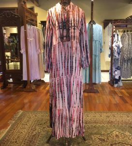 Naraya Dress by Dian Pelangi LIMITED EDITION Busana Muslim Baju Maxi Gamis Abaya Kaftan Gaun Outfit Busui Casual Formal Pesta Pernikahan Kondangan Wanita Hijaber Cantik Anggun Modis Modern Elegan Mewah Model Korea Terbaru Motif Jumputan Hand Made Kekinian