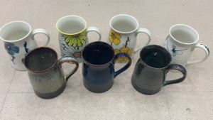 Ca Cốc Ly sứ có quai vuốt tay vẽ tay thủ công 400ml gốm sứ Bát Tràng