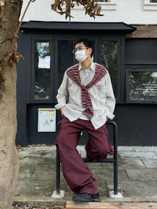 เสื้อเชิ้ตแขนยาวลายทางสไตล์อเมริกันย้อนยุคแบบปลอมสองชิ้น ผ้าคลุมไหล่หลวมๆ ลำลอง สำหรับผู้ชายและผู้หญิง ฤดูใบไม้ผลิและฤดูใบไม้ร่วง