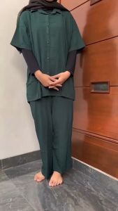 PROMO ONGKIR One Set Setelan baju tidur piyama Rayon Adem Laura polos terbaru 2024\\n\\n Apa Itu Piyama Polos Terbaru 2024?\\n\\nPiyama polos terbaru 2024 adalah setelan baju tidur yang dirancang dengan gaya sederhana dan elegan, tanpa motif atau hiasan berlebihan. Salah satu contoh produk yang menarik perhatian adalah setelan baju tidur rayon adem Laura polos terbaru 2024. Dengan bahan rayon adem, setelan ini menawarkan kenyamanan tidur yang luar biasa, menjadikannya pilihan ideal bagi siapa saja yang menginginkan tidur yang berkualitas.\\n\\n Mengenal Setelan Baju Tidur Rayon Adem\\n\\nSetelan baju tidur rayon adem Laura polos terbaru 2024 terbuat dari bahan rayon adem, yang memiliki sifat lembut dan halus di kulit. Bahan ini juga memiliki daya serap keringat yang baik, sehingga dapat mengurangi risiko iritasi kulit saat tidur. Selain itu, bahan rayon adem juga mudah dicuci dan tidak mudah luntur, menjadikan setelan ini sebagai pilihan yang ideal bagi mereka yang menginginkan kenyamanan dan kepraktisan saat tidur.\\n\\n Kelebihan Bahan Rayon Untuk Kenyamanan Tidur\\n\\nAda beberapa kelebihan dari bahan rayon untuk kenyamanan tidur, antara lain:\\n\\n- Sifat lembut dan halus di kulit\\n- Daya serap keringat yang baik\\n- Mudah dicuci dan tidak mudah luntur\\n- Tidak menimbulkan iritasi kulit saat tidur\\n\\n Keuntungan Beli Setelan Baju Tidur Nyaman\\n\\nAda beberapa keuntungan yang bisa didapatkan ketika membeli setelan baju tidur nyaman seperti setelan baju tidur rayon adem Laura polos terbaru 2024, antara lain:\\n\\n Ongkir Gratis Setelan Tidur\\n\\nSalah satu keuntungan utama dari setelan baju tidur rayon adem Laura polos terbaru 2024 adalah ongkir gratis setelan tidur. Dengan promo ini, pelanggan tidak perlu membayar biaya pengiriman tambahan saat memesan setelan baju tidur ini, menjadikannya pilihan yang sangat menguntungkan bagi mereka yang berada di luar kota atau negara.\\n\\n Harga Bersaing & Kualitas Terbaik\\n\\nSetelan baju tidur rayon adem Laura polos terbaru 2024 juga menawarkan harga bersaing dan kualitas terbaik. Dengan harga yang terjangkau, pelanggan dapat menikmati kenyamanan tidur yang luar biasa tanpa harus mengeluarkan biaya yang mahal. Selain itu, setelan ini juga dirancang dengan detail yang teliti, menjadikannya pilihan yang ideal bagi mereka yang menginginkan kenyamanan dan kualitas terbaik saat tidur.\\n\\n Cara Memilih Setelan Baju Tidur yang Cocok\\n\\nAda beberapa tips yang bisa digunakan untuk memilih setelan baju tidur yang cocok, antara lain:\\n\\n Tips Memilih Piyama Polos Terbaru 2024\\n\\n- Perhatikan kualitas bahan\\n- Pilih ukuran yang pas\\n- Perhatikan warna dan motif\\n\\n Menyesuaikan Dengan Gaya Hidup Anda\\n\\nSetelan baju tidur rayon adem Laura polos terbaru 2024 bisa menjadi pilihan yang ideal untuk berbagai gaya hidup, mulai dari mereka yang menginginkan kenyamanan saat tidur hingga mereka yang menginginkan penampilan yang elegan saat tidur. Dengan mempertimbangkan kebutuhan dan preferensi Anda, Anda dapat memilih setelan baju tidur yang paling sesuai dengan gaya hidup Anda.\n}