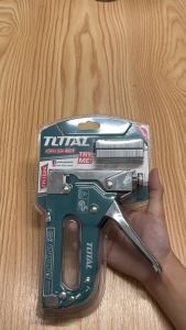 Kìm bấm đinh ghim đa năng 3 trong 1 Total THT31143 điều chỉnh lực bắn tặng kèm 600 mũi ghim thẳng U đinh - Thinksafe