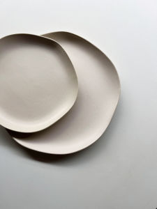 Earthenware Nude Color Ceramic Plate Plain Embryo Texture Hand Pinch Asymmetrical Matte Glaze Plain Stoneware Plate Hand Made Gray Breakfast Plate