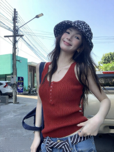 SHUOMENG | Red Knitted Fitted Tank Top