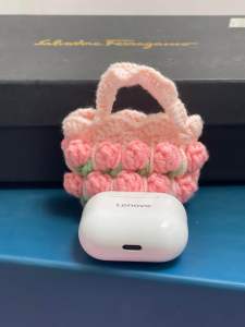 Túi đựng tai nghe airpod hình túi xách hoa tulip bằng len hot trend siêu dễ thương vỏ đựng tai nghe airpod