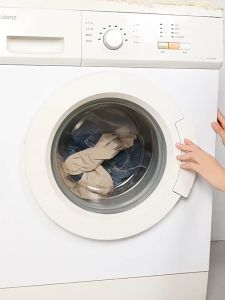 Bola Cuci Laundry Ball Pembersih Pakaian Silikon Anti Kusut