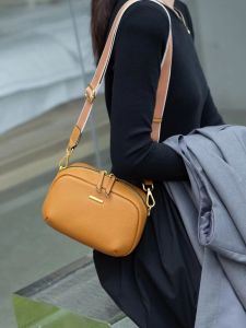 กระเป๋าพาดลำตัวสำหรับผู้หญิงทันสมัย กระเป๋าเงินสะพายไหล่หนังแท้หรูหราพร้อมสายคล้องไหล่คู่1670