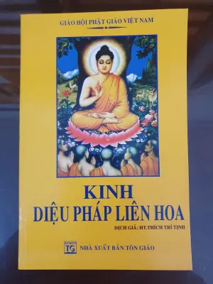 Kinh Pháp Hoa bìa vàng (trọn bộ 28 phẩm)