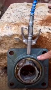 Đầu bơm mỡ bò Dụng cụ bơm mỡ bò lò xo 6 chấu 2 cánh cao cấp