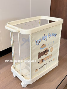 รถเข็นเสื้อผ้าสกปรกแบบเคลื่อนที่ได้พร้อมล้อ ชั่วโมงนี้เป็นที่นิยมในกลุ่มวัยรุ่นและเยาวชน เครื่องมือจัดระเบียบในบ้าน สไตล์สร้างสรรค์