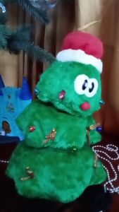 Singing & Dancing Christmas Tree