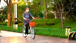 จักรยาน26นิ้วสำหรับผู้ชายและผู้หญิงสำหรับพนักงานออฟฟิศพร็อพจักรยานเบาะนั่งสบายพร้อมตะกร้าจักรยานแม่บ้านรุ่นเบาะหลังตะกร้