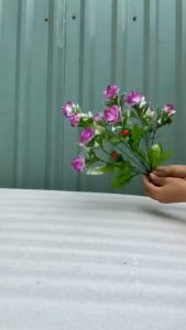 Hoa Giả .cụm hoa tường vi .dùng cắm bình cắm.cổng