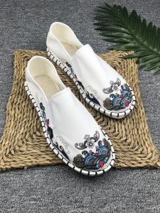 Beijing Handmade Mens Cloth Shoes Breathable Casual Slip-On Soft Bottom Embroidered Design Summer Comfortable Flat Heel