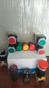 Nút nhấn không đèn nhấn nhã và nút nhấn giữ công tắc nút stop phi 22mm chuyên tủ điện