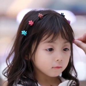 Jepit Rambut Korea Anak Perempuan Bentuk Bunga Kecil 50 pcs Aksesoris Hiasan Rambut Wanita AK146