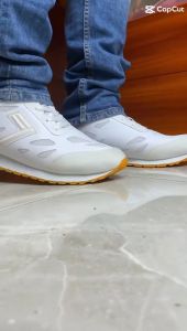 Femez Lite Berlin Sepatu Sneakers Pria / 39-48 Full Putih Polos Hitam Bigsize Sport Casual Joging