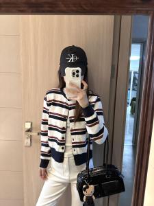 Áo Len Cardigan Dệt Kim Cổ Tròn Ôm Vừa Vặn Phong Cách Hàn Quốc Cho Nữ Mùa Xuân Mới Màu Tương Phản Kẻ Caro Thường Ngày Đa Năng