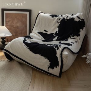 Luxurious Black White Half Velvet Blanket Cover Legs Sample Room Air Conditioner Nap Blanket Sofa Decoration Geometric Pattern