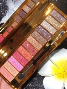 Wini Bear แป้งแต่งหน้าเพิ่มความสว่างสำหรับคอนเสิร์ต แป้งแต่งตาแบบสะท้อนแสงสีทอง 12 สี กันน้ำ ติดทนนาน