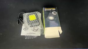 ATTAR28 Lampu COB Kecil Senter LED Portable USB Tipe C Gantungan Kunci Mini Keychain