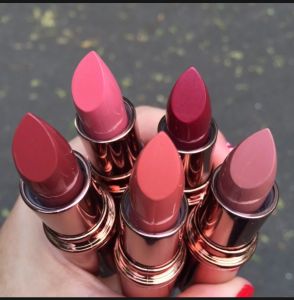 isi 6 pcs lipstik matte bpom sesuai gambar warna mix random