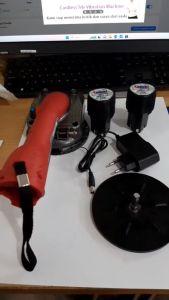 Mesin Pemasang Ubin / Cordless Tile Vibration Machine