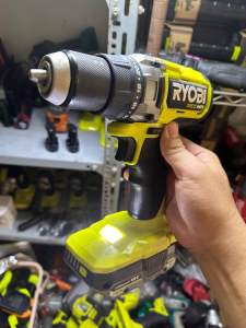 Máy khoan RYOBI 18v HP 2Cn mã lớn lực 130N tua 2200v/p. Tuyển lựa siêu lướt 0971727074