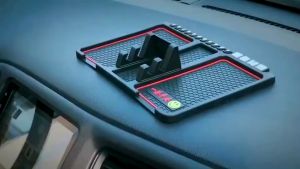 Alas Mobil Dashboard Anti Slip & Dudukan Handphone di Mobil