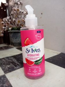 St Ives Blemish Care Daily Facial Cleanser Tea Tree