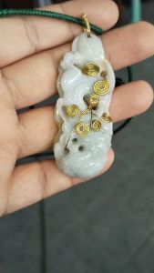 B1จี้ทองเหลืองดัดลายพลอยหยกพม่าแกะลายพร้อมส่ง