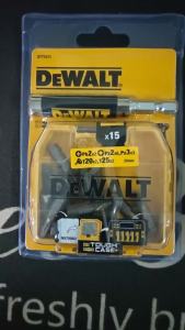 DeWalt | DEWALT DT71511 16-Piece Screwdriver Drill Bit Set with Telescopic Magnet Holder 25mm Power Tool Accessories Kit