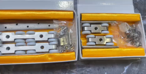 Bánh xe cửa lùa treo 4 và 8 bánh hộp lụa cao cấp bánh xe cửa lùa treo innox 304