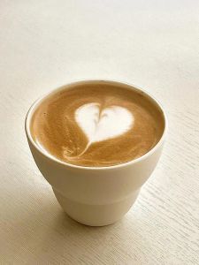 Creative Steam Pitcher Minimalist Ceramic Coffee Cup Hand Held Cup Pig Cup Latte Cup Ceramic Australia White Cup 250ml