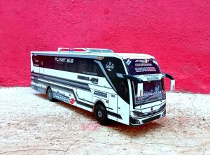 Mainan miniatur bus telolet basuri