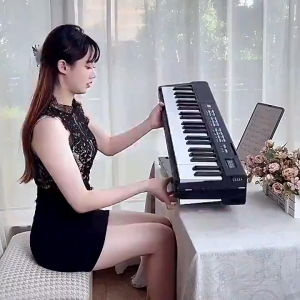 เปียโนไฟฟ้า เปียโนไฟฟ้าอัจฉริยะ 61/88 คีย์ เปียโนพับได้ Full Size Portable Piano Keyboard เหมาะสำหรับผู้เริ่มBP-887