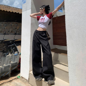 กางเกงขายาวทรงหลวมสีดำ UNCOO ทรงเข้ารูป ทรงหลวม ทรงเข้ารูป กางเกงขายาวทรงเข้ารูปเอวสูง ทรงหลวม ทรงเข้ารูป ทรงเข้ารูปเอวสูง