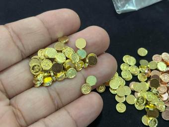 รูปจากผู้ขายบน Lazada: ตัวอุ​ ตัวนะ​ อุดใต้หลังพระ​ อุดหลังพระผง​ ใส่​ตลับ​สีผึ้ง​ใส่ในวัตถุมงคล​ต่าง​ๆถุงละ100ชิ้น ตั้งราคา ฿150 ขายแล้ว 241 ชิ้น