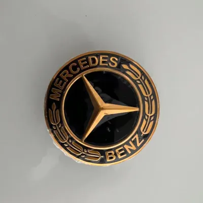 Mercedes Benz C200 S350 E260 E300 ML350 AMG Wheel Hub Cap Tire Logo Center Cover Plastic Snap-On Car Accessories