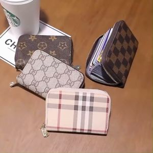 Baobaotao กระเป๋าผู้หญิง กระเป๋าสตางค์ผู้หญิงเนื้อผ้าดีลายสวย.สามารถใส่เหรียญได้มีซิปT-25