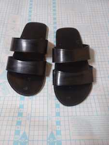 sandal selop pria