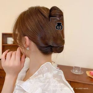 Elegant White Lace Hair Clip with Floral Design for Side Bangs and Beach Style Perfect for Spring and Summer