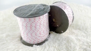 เชือกดึงสตาร์ทเครื่องตัดหญ้า เชือกดึงสตาร์ท 3/4 มิล ยาว100เมตร  ใช้กับลานสตาร์ทเครื่องตัดหญ้าเครื่องพ่นยาเลื่อยยนต์ ได้หลายรุ่น ขายยกม้วน