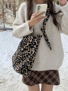 กระเป๋าผ้าใบทรง Tote ความจุขนาดใหญ่สำหรับผู้หญิง กระเป๋าสะพายข้างแบบลำลองสไตล์เกาหลี ลายเสือดาว แฟชั่นฤดูใบไม้ร่วง/ฤดูหนาว