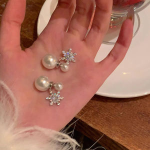 Unique Snowflake Imitation Pearl Earrings Post Hanging Design High-End Feel New 2025 Fashion Jewelry Ear Jewelry Studs