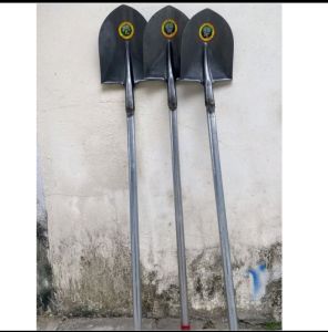 xẻng -thuổng-mai-cuôc trồng cây cán được làm bằng típ dài 1m