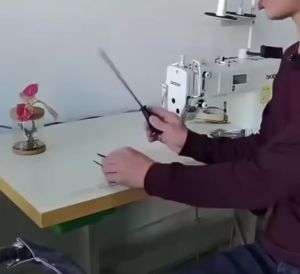 Tô vít cán nhựa đen to dài 28cm tiện dụng trong nghành may máy may công nghiệp(giá 1 cái)